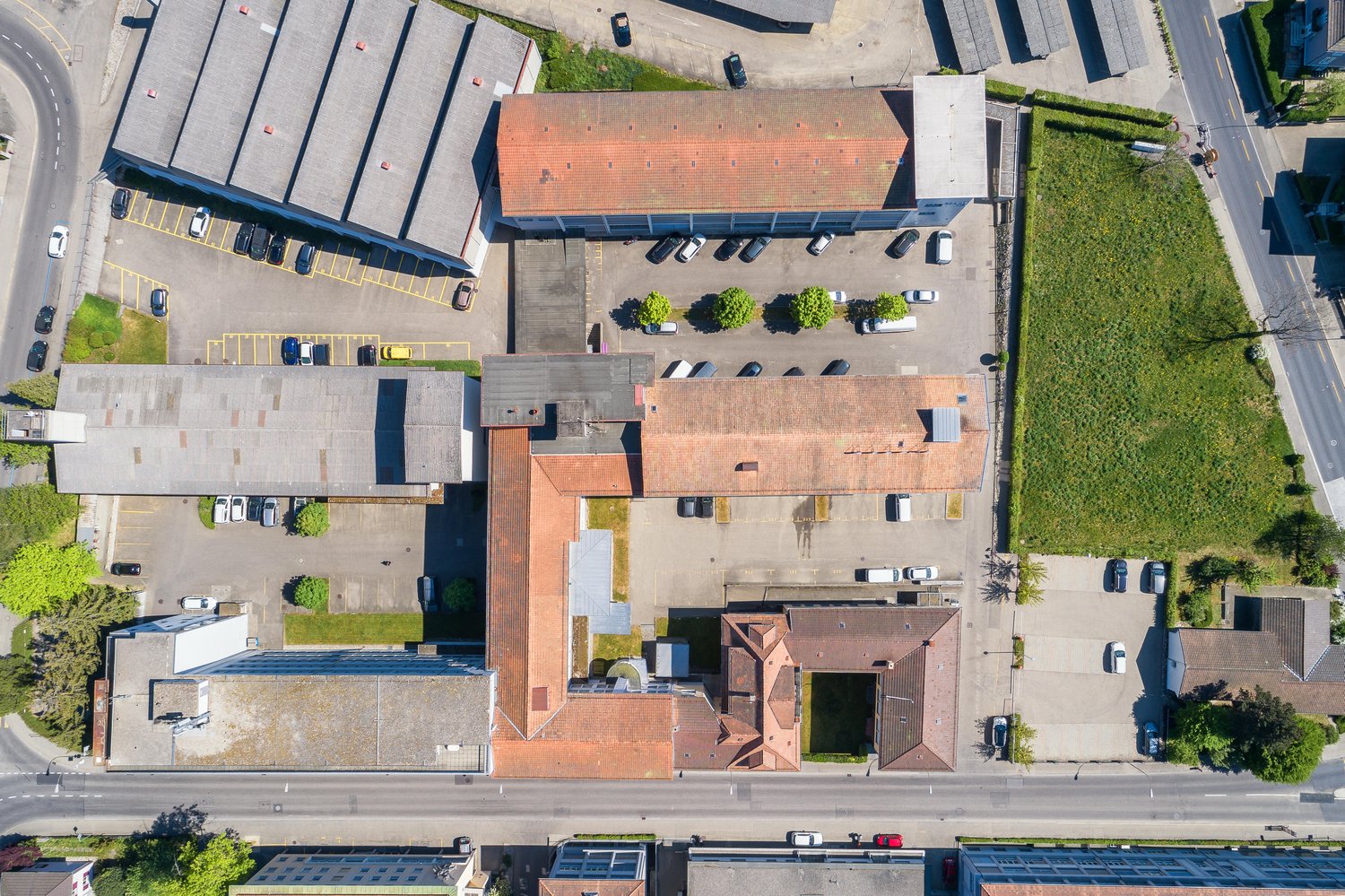 116m² workshop