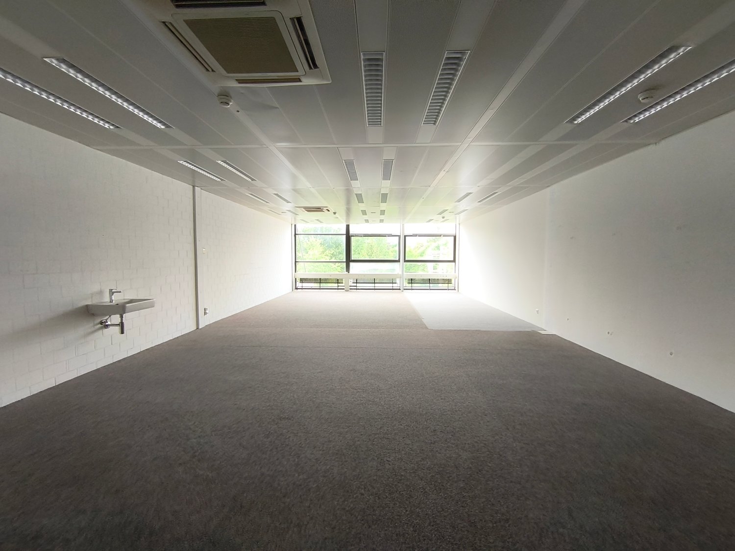 110m² office, photo 9 of 10