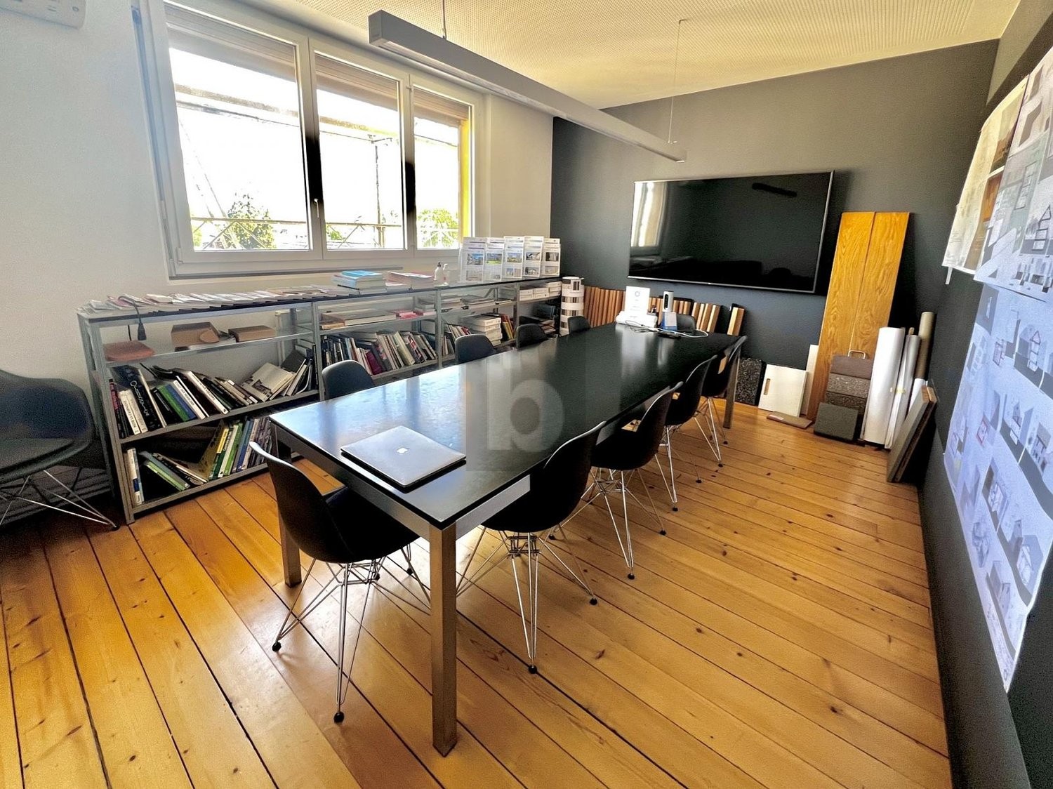 220m² Büro