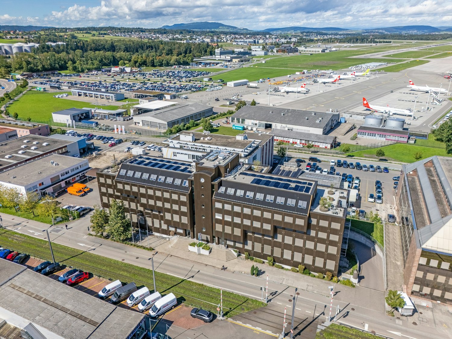 1100m² office