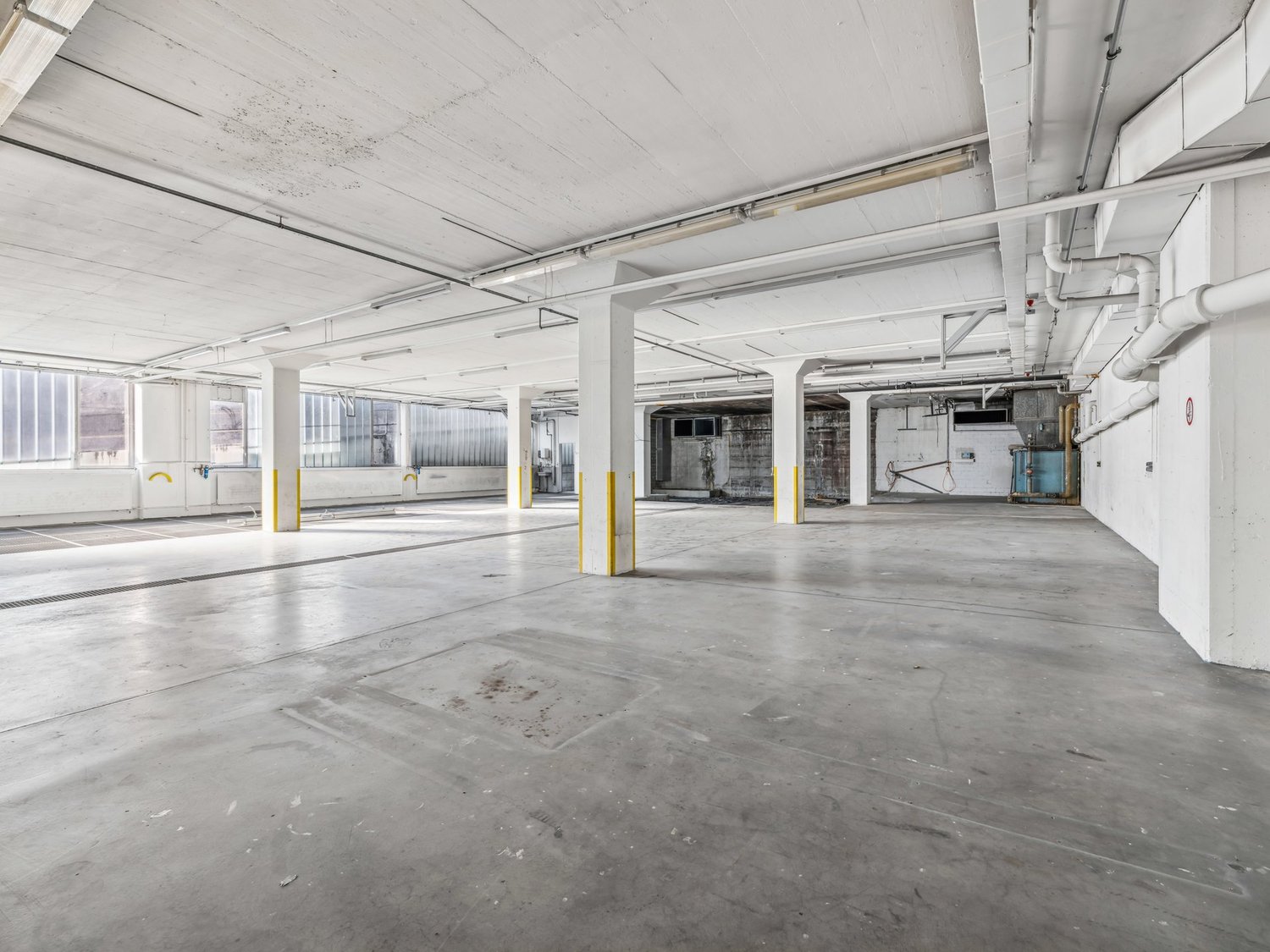 2000m² industrial object