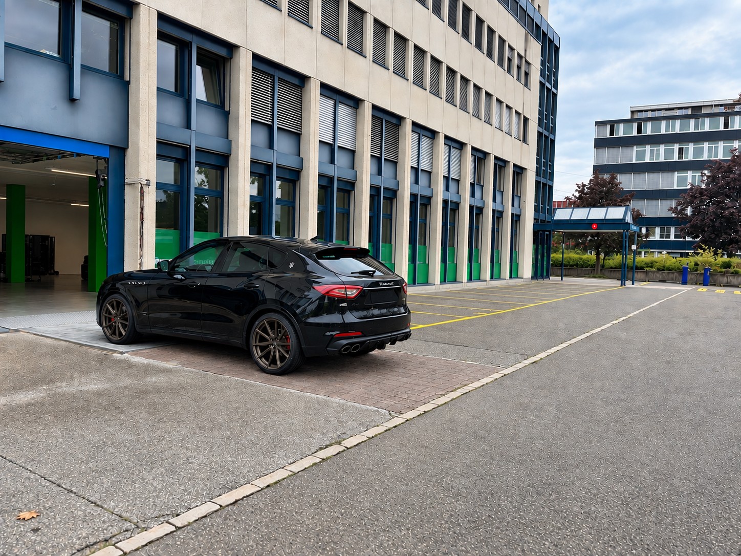 535m² commercial