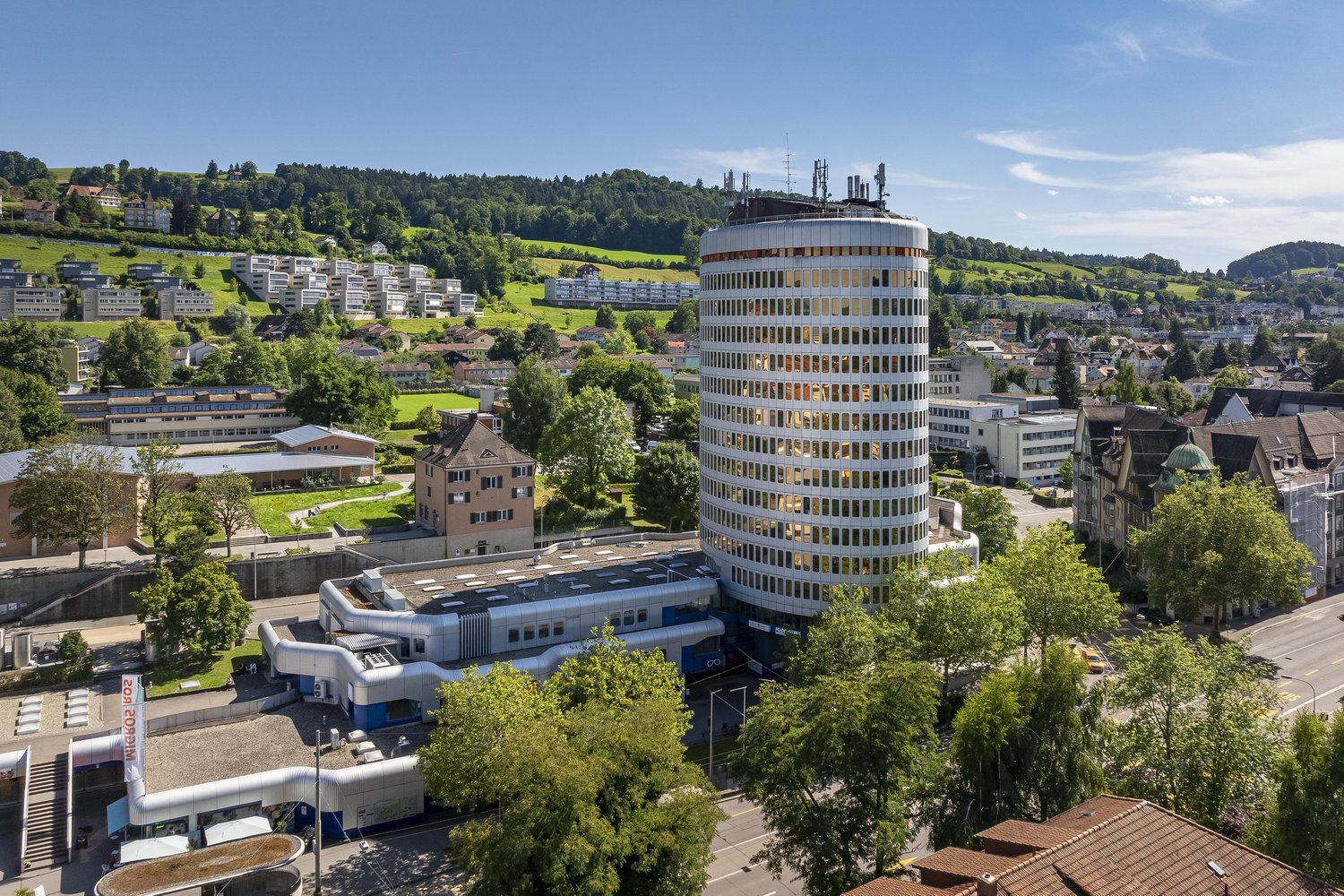 385m² commercial, Foto 1 von 10