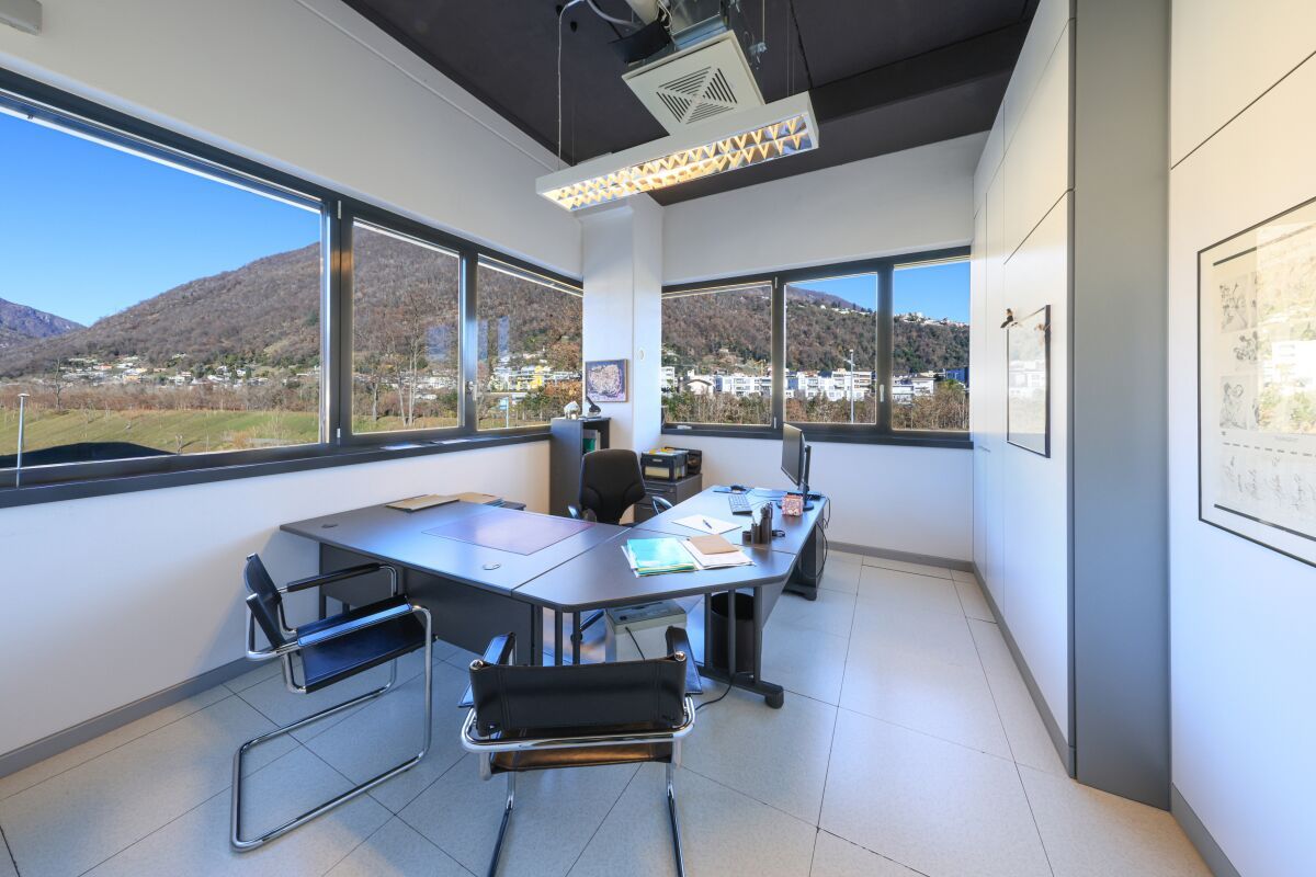 120m² commercial, Foto 2 von 7