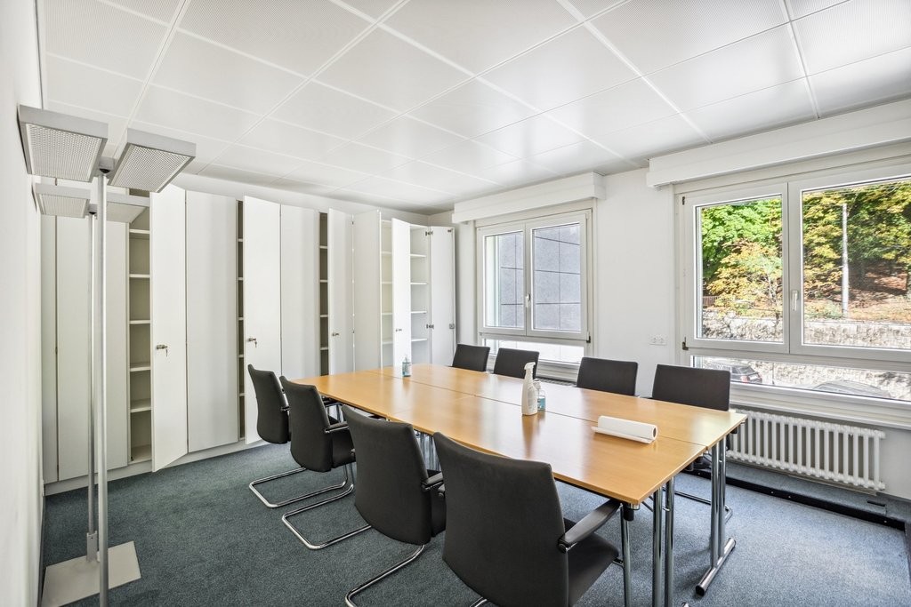 318m² Büro, Foto 8 von 10