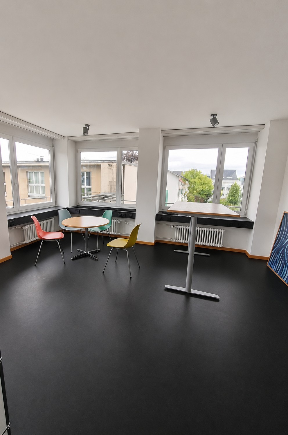 165m² office