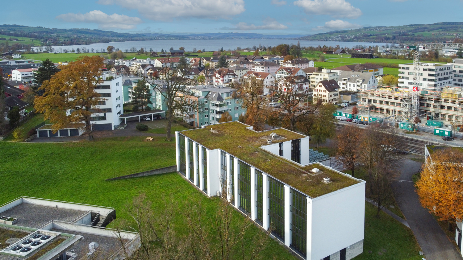 300m² office