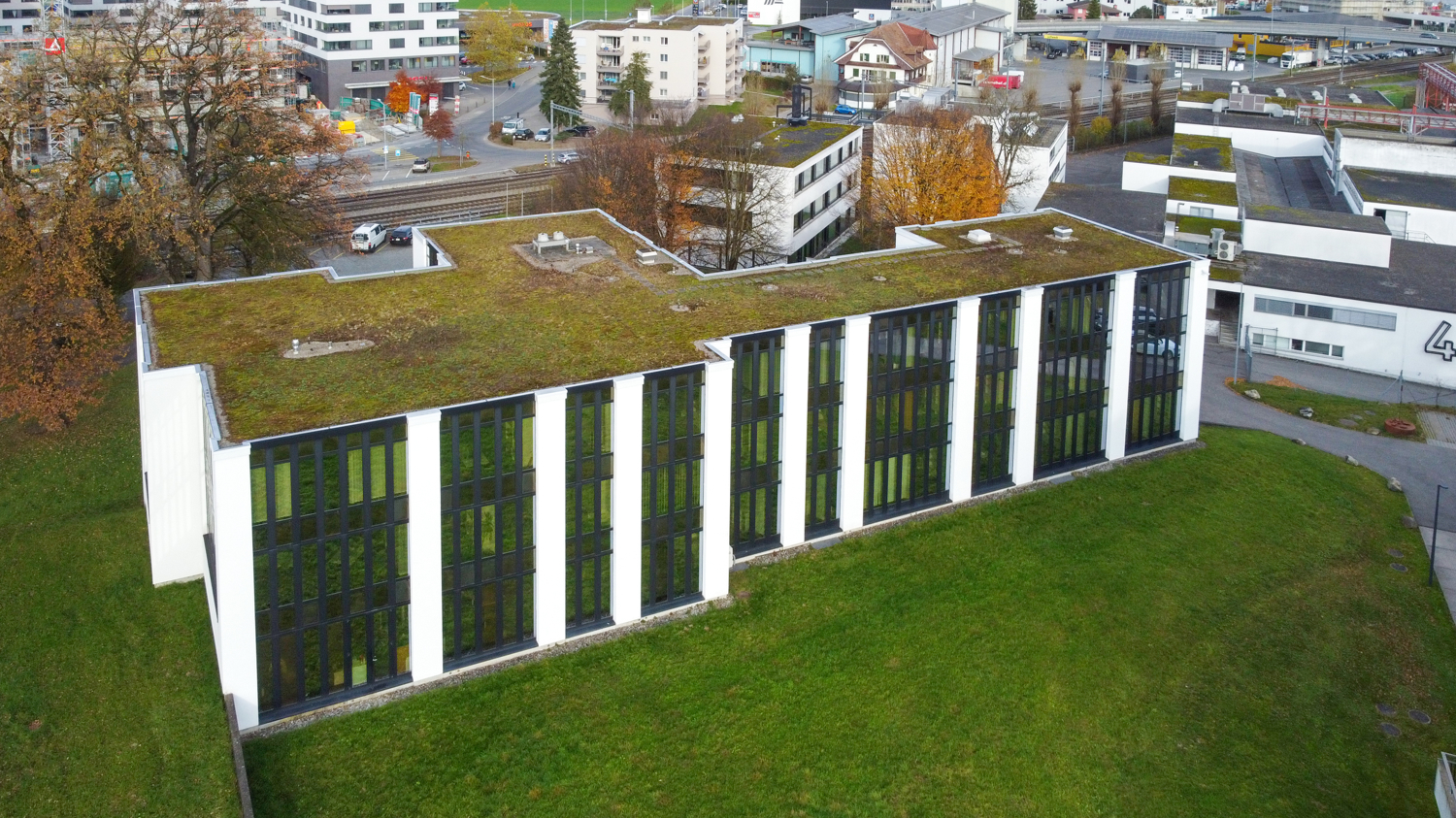 300m² office