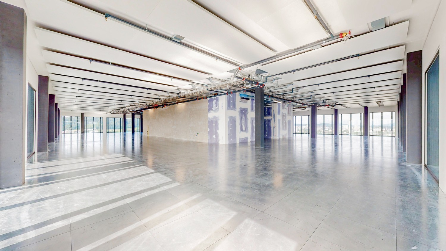 1456m² office