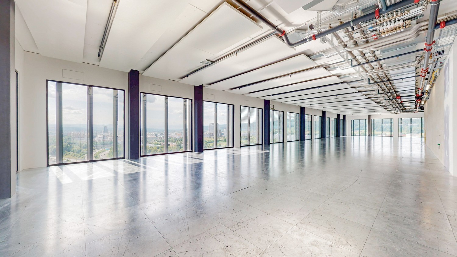 1456m² office