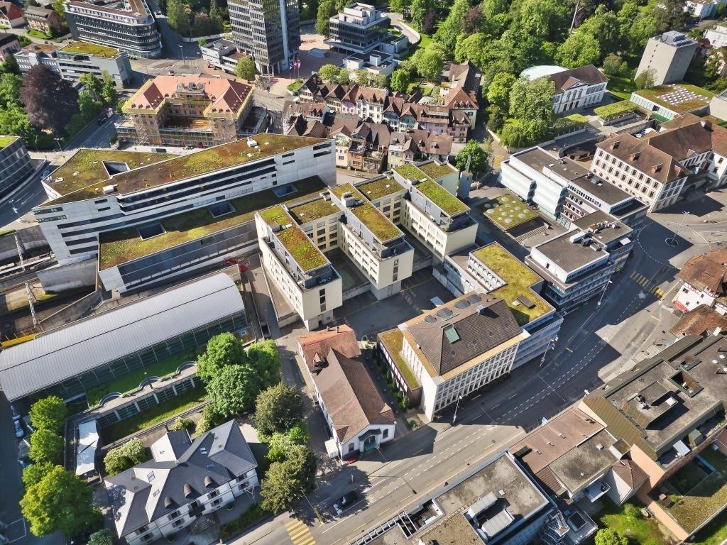 582m² office