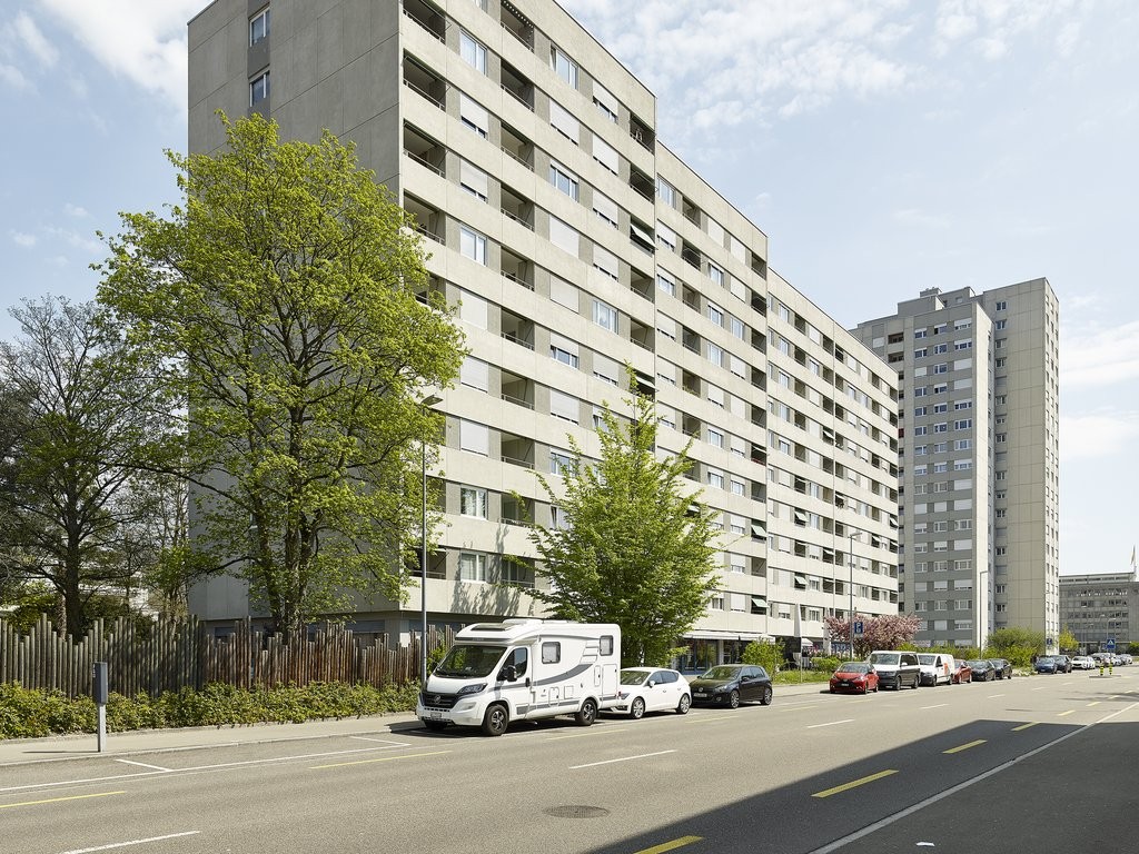 129m² shop