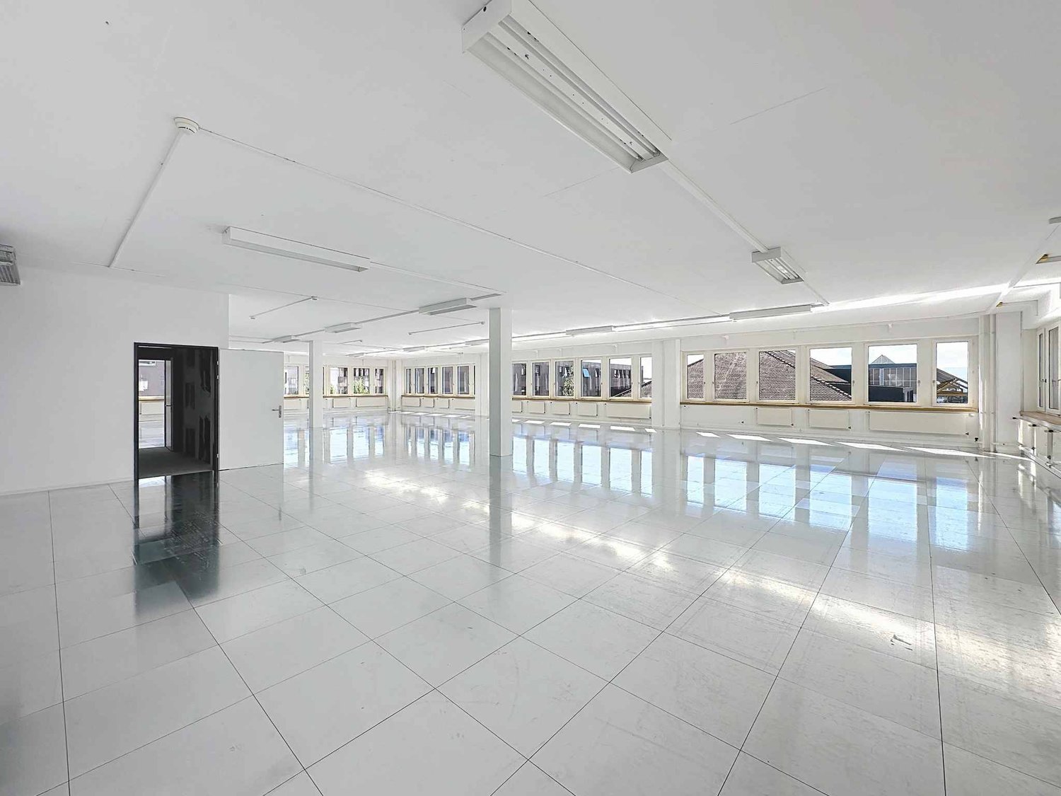 1'262 m² Büro, Foto 5 von 8