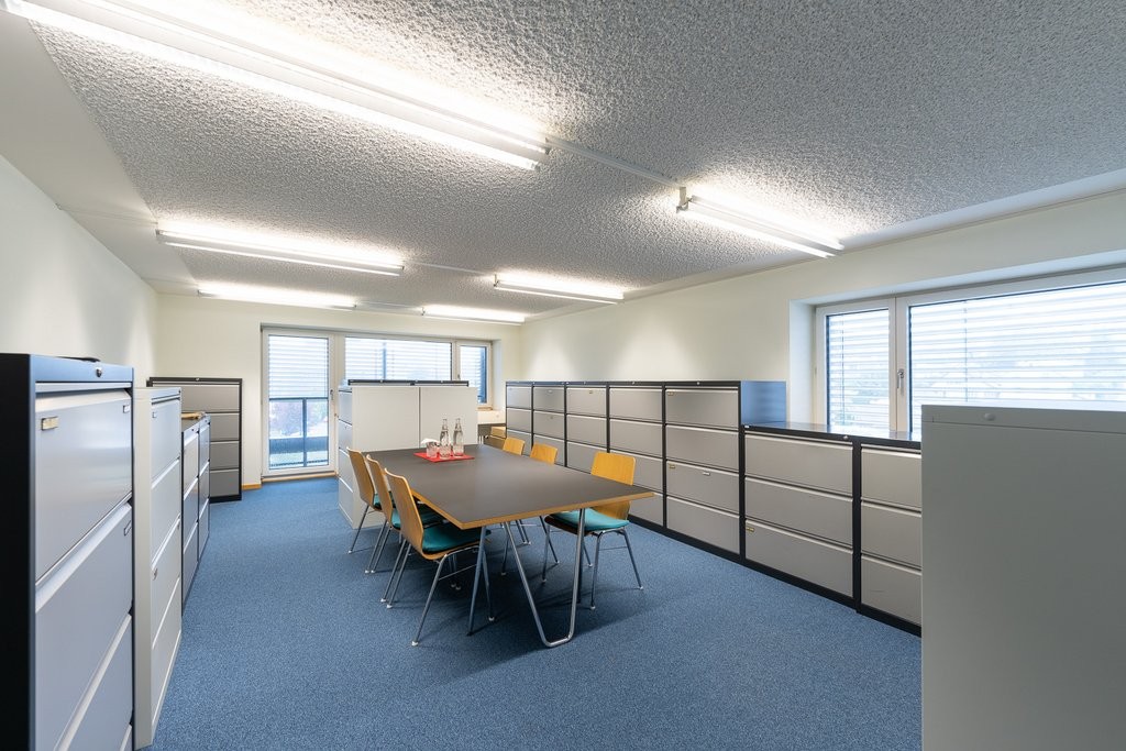 52m² office