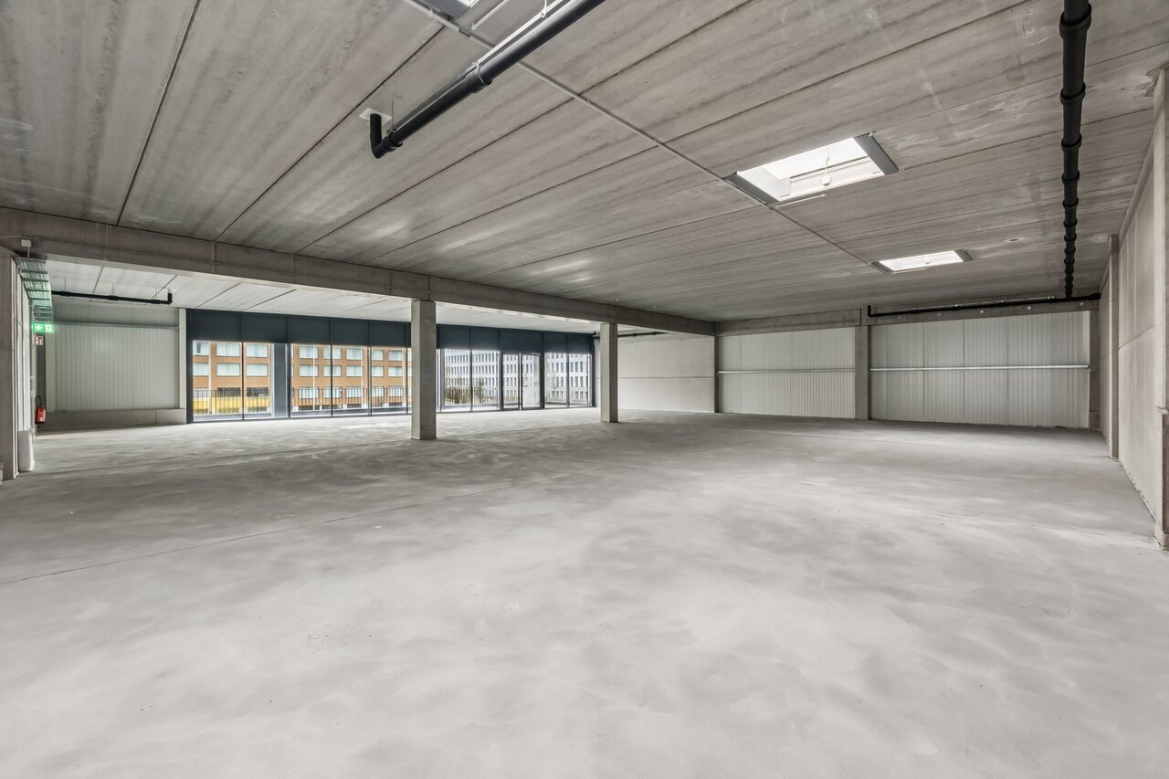 425m² commercial