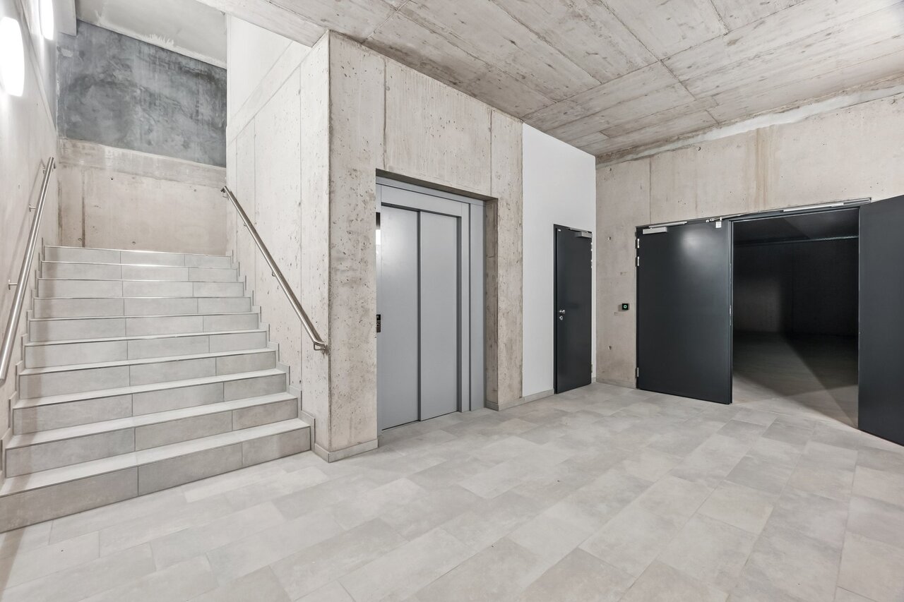 425m² commercial