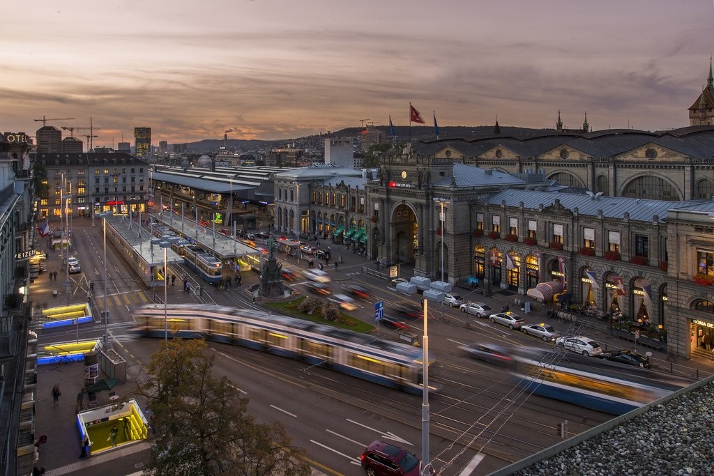 Vetrina espositiva, foto 1 di 2
