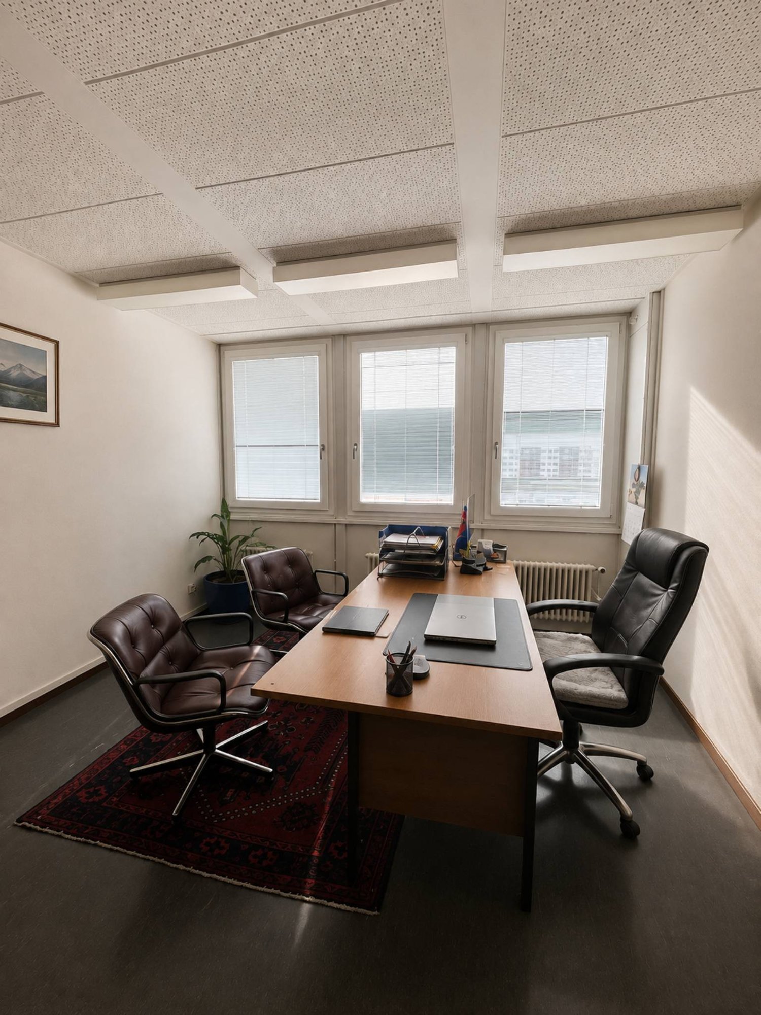 239m² Büro, Foto 3 von 6