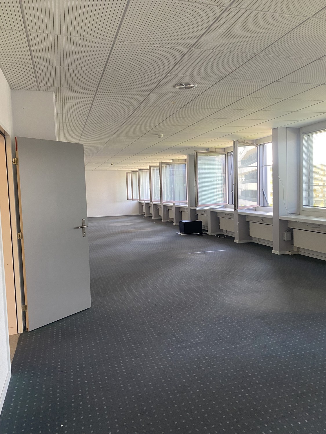 89m² office, photo 2 of 2