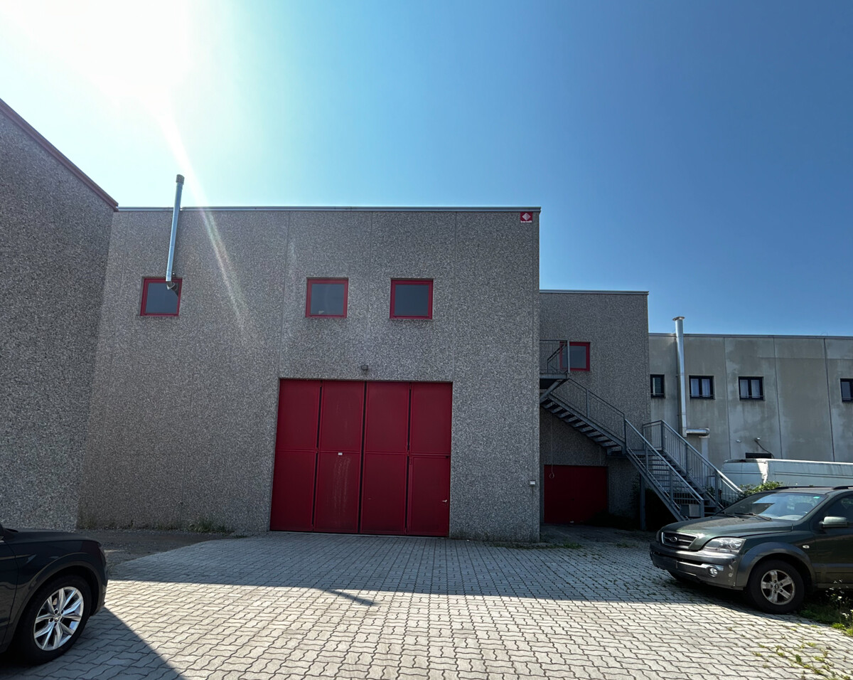 800m² Lagerhalle, Foto 2 von 9
