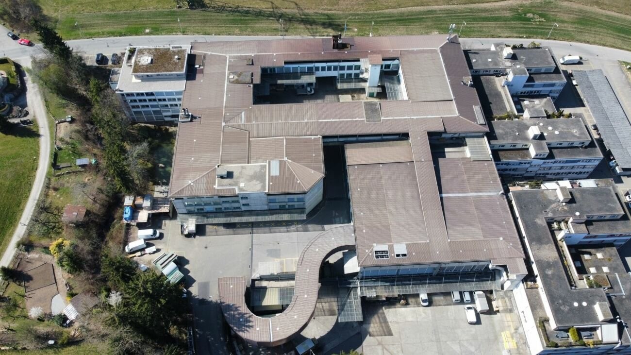 142m² office