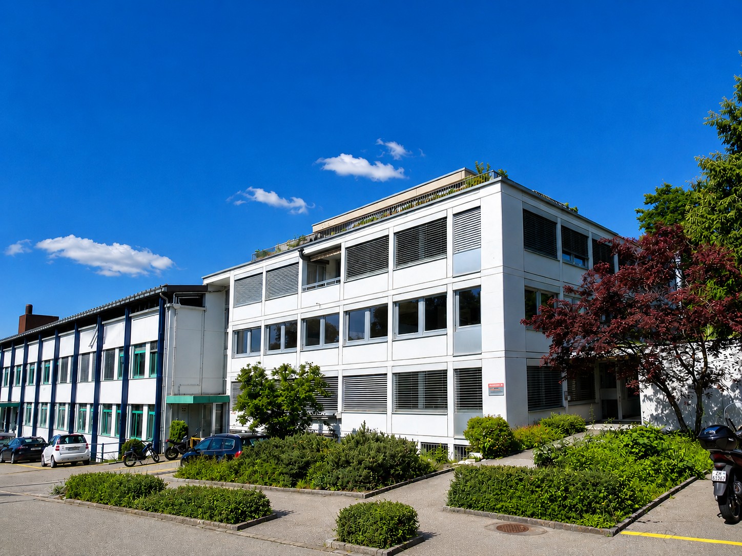 142m² office