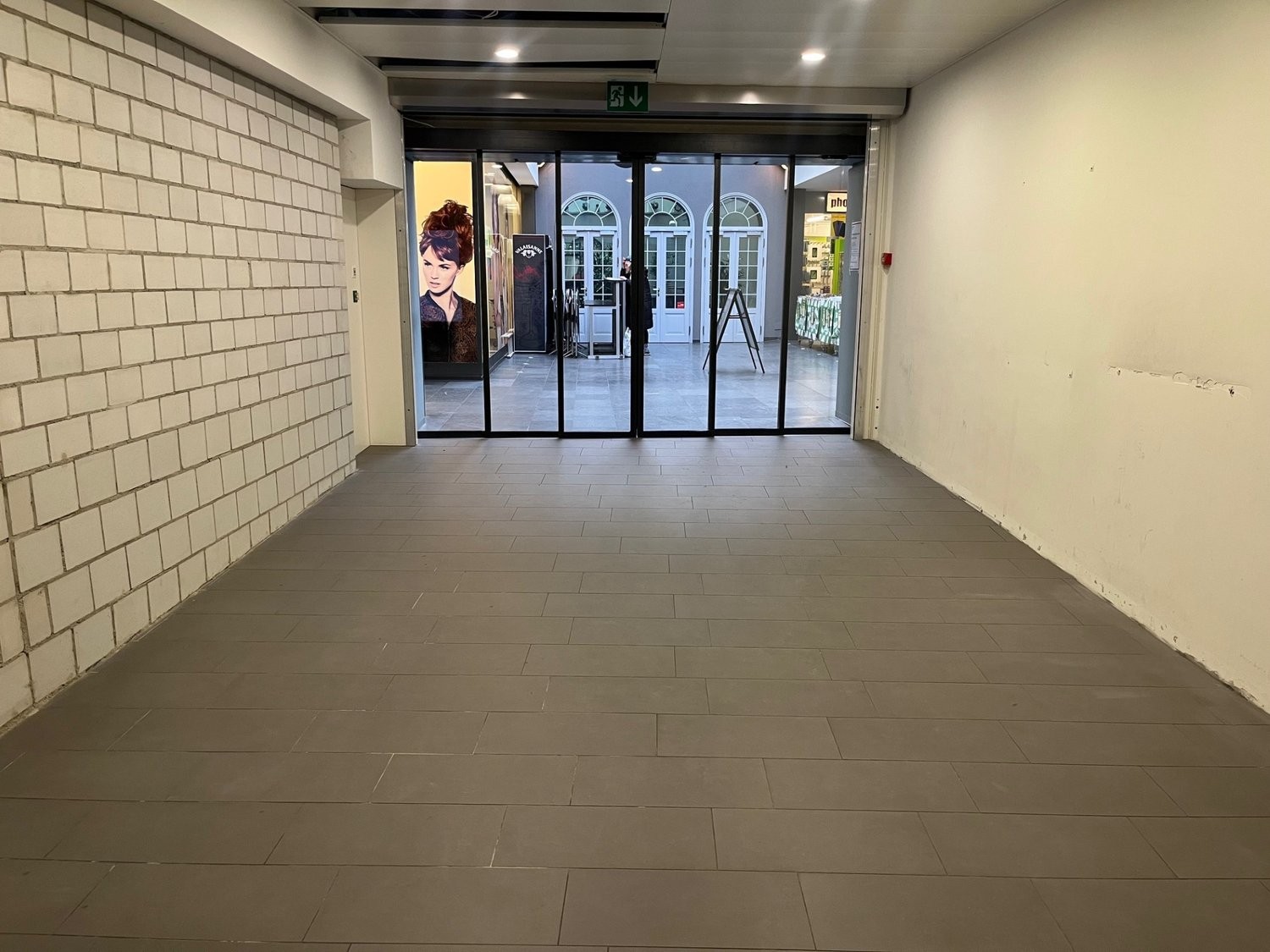 93m² commercial, Foto 4 von 6