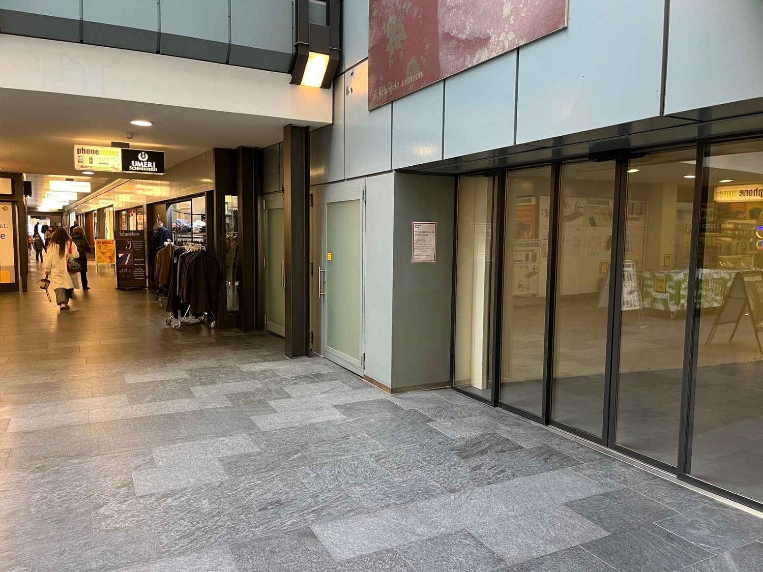 93m² commercial, Foto 1 von 6