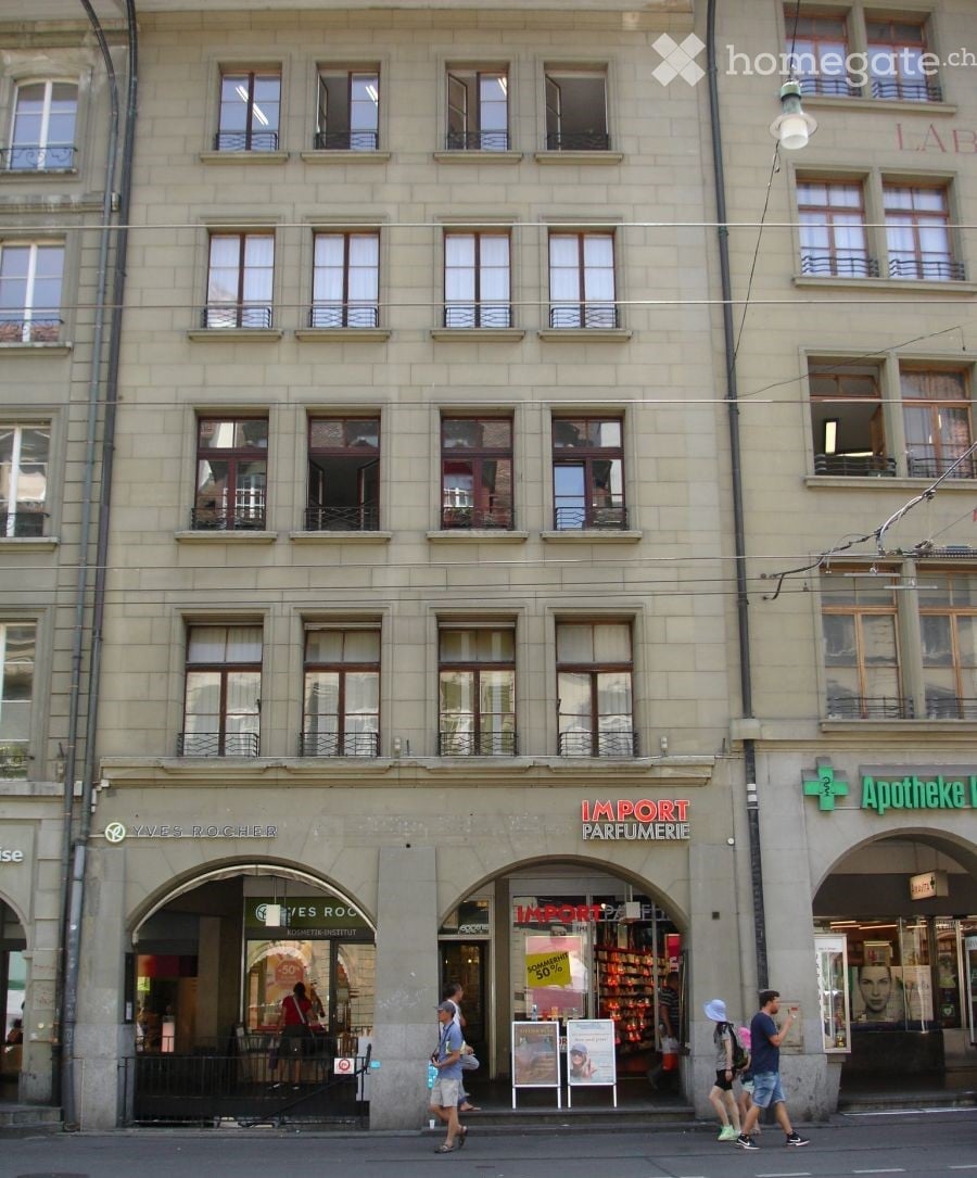 120m² shop, photo 2 of 6