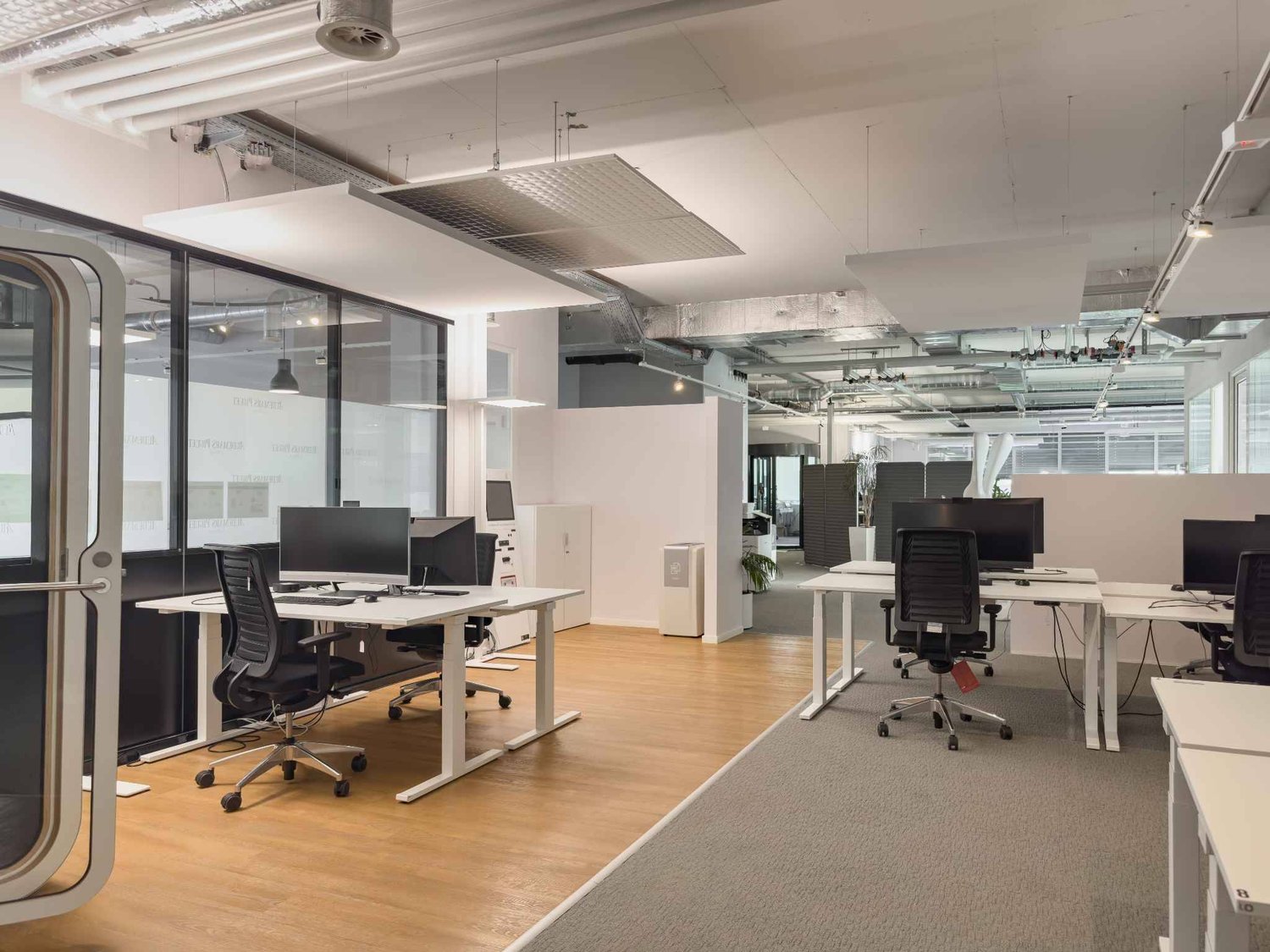 350m² Büro