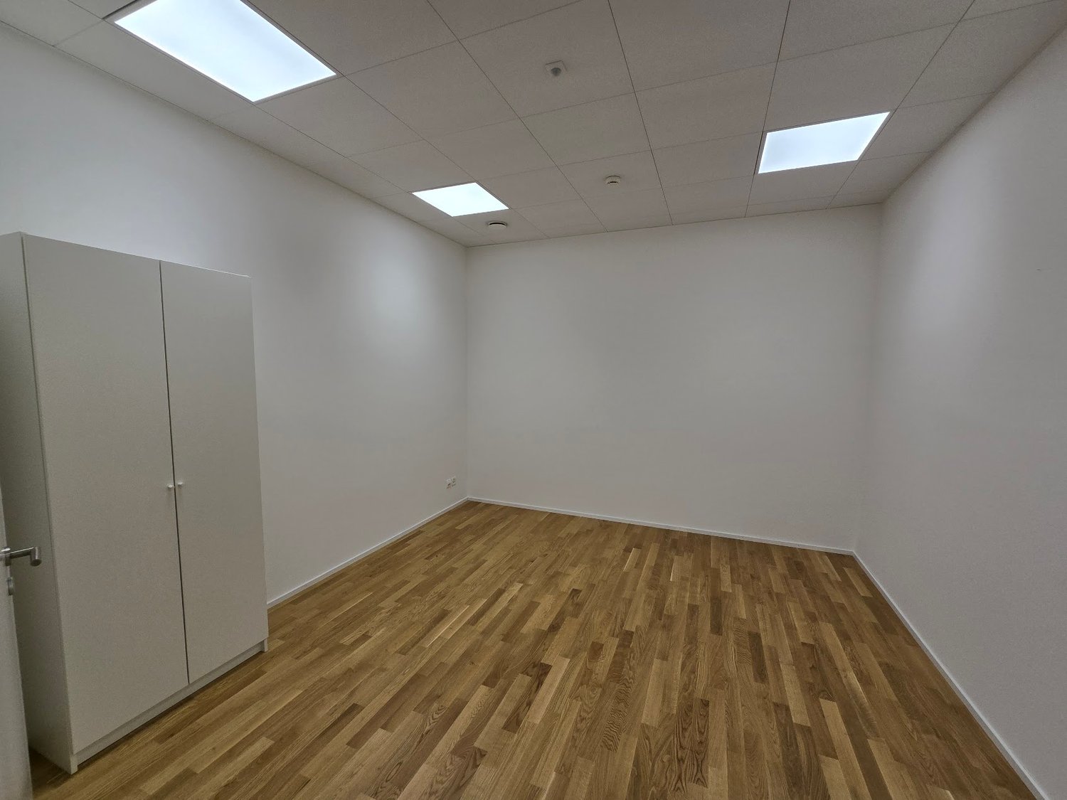15m² office
