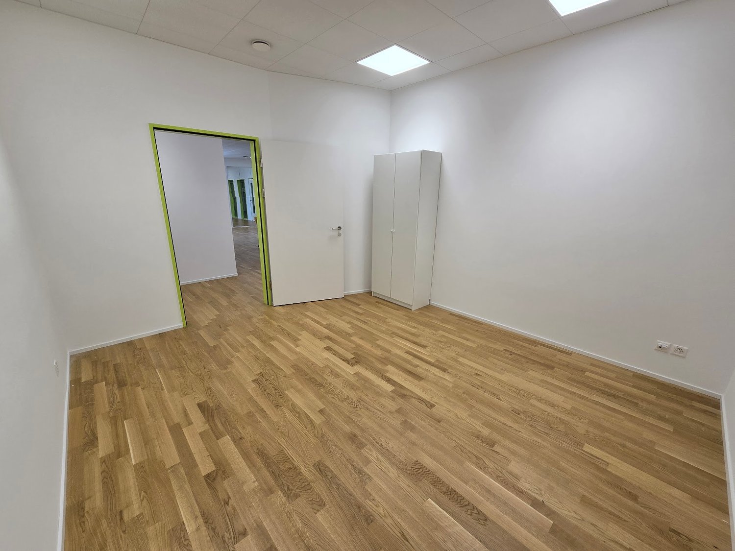 15m² office