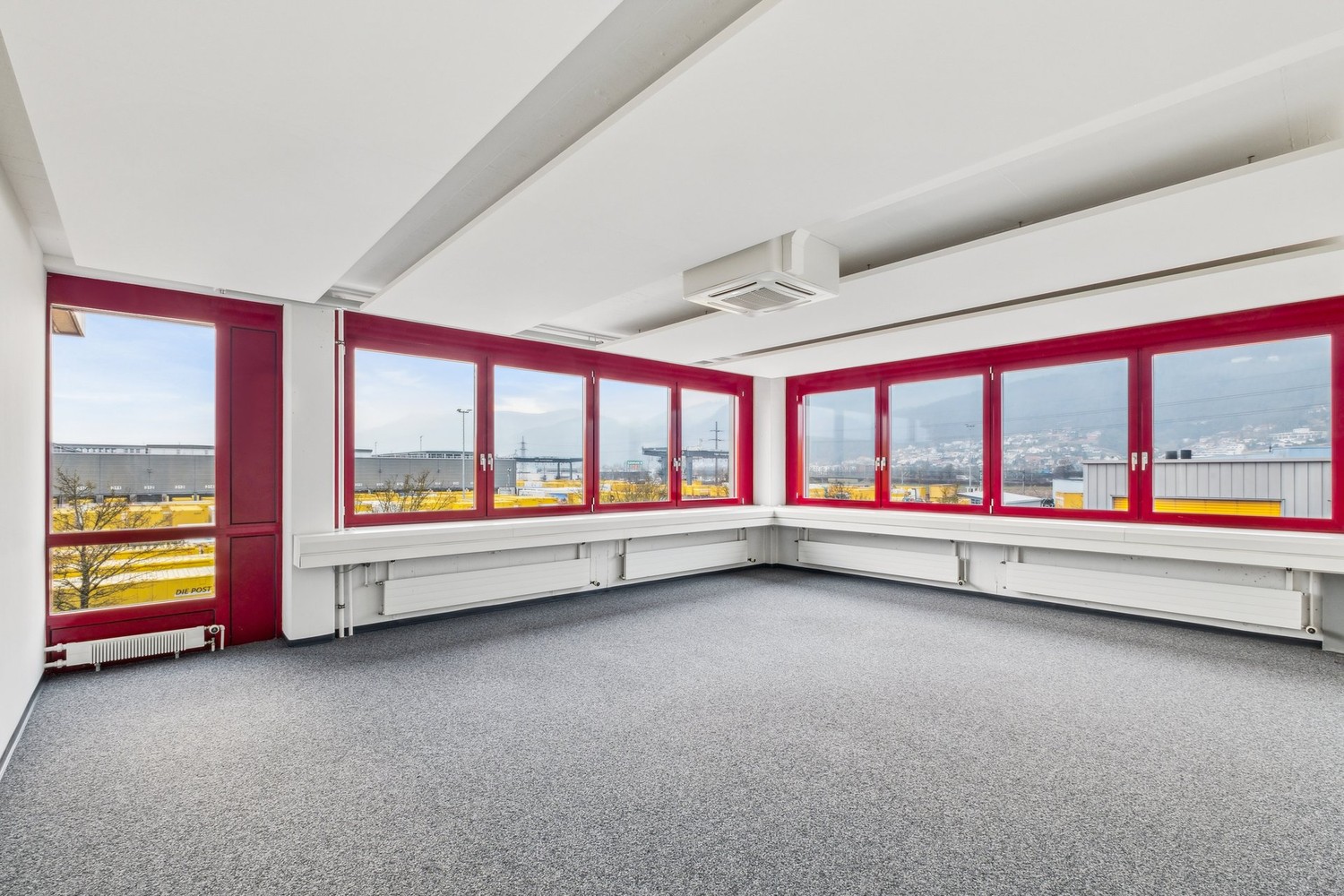 820m² office