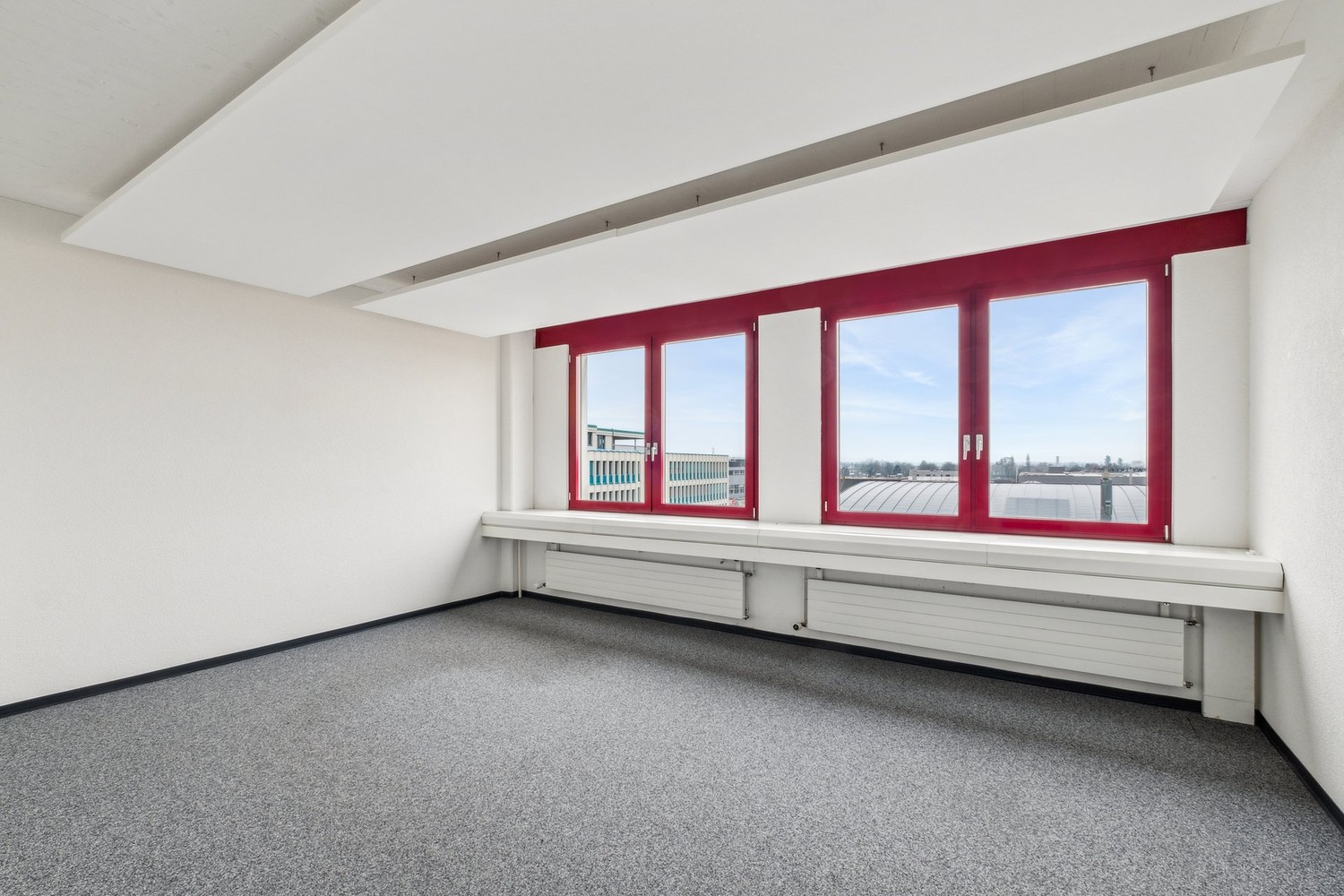 820m² office