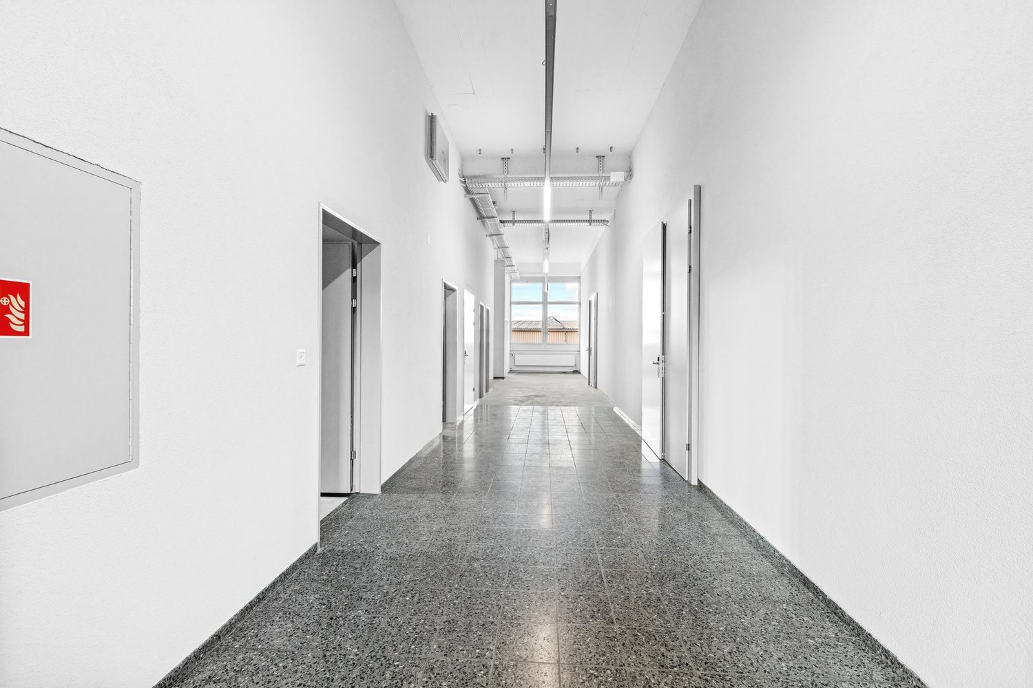 969m² industrial object