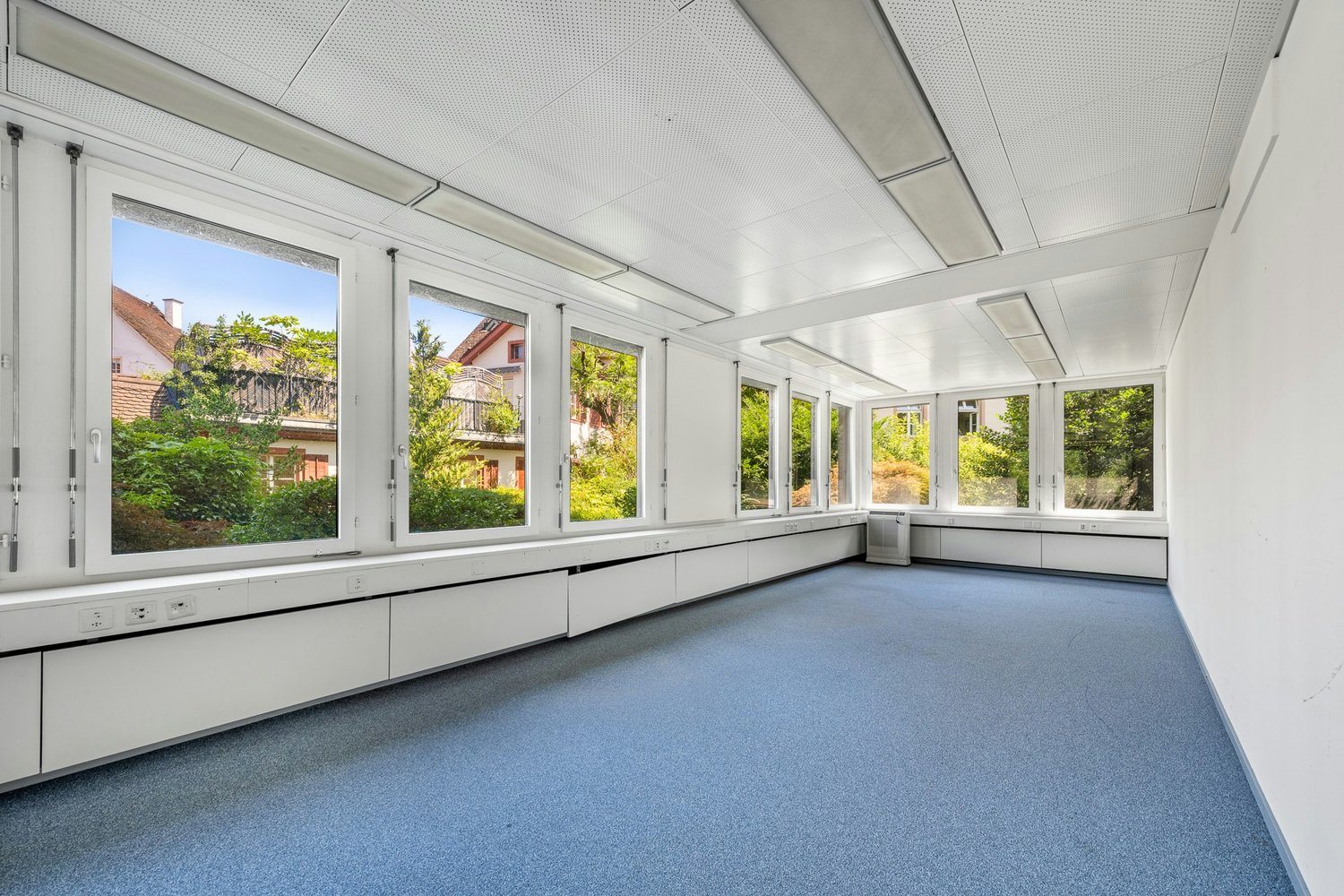 146m² office