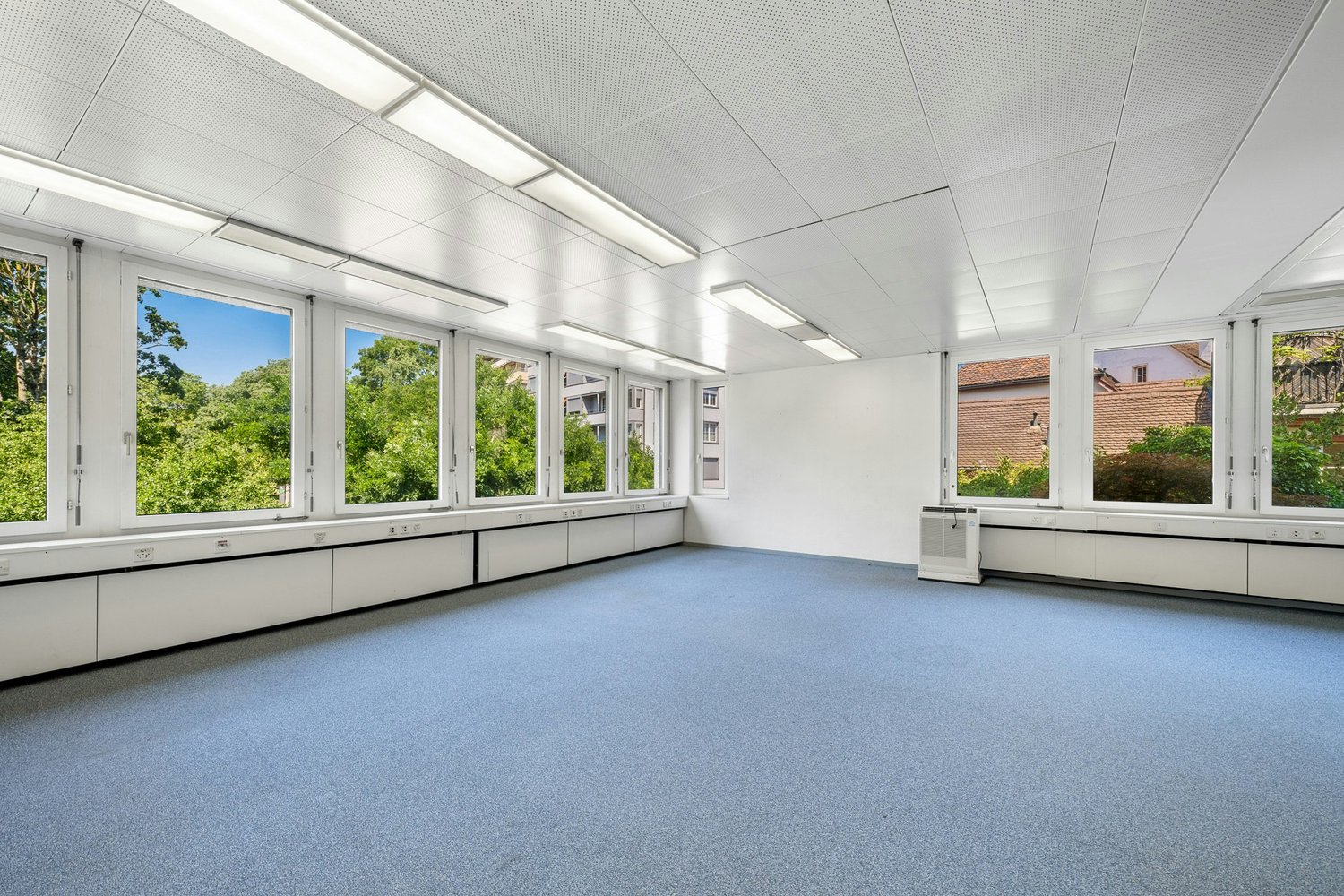 146m² office