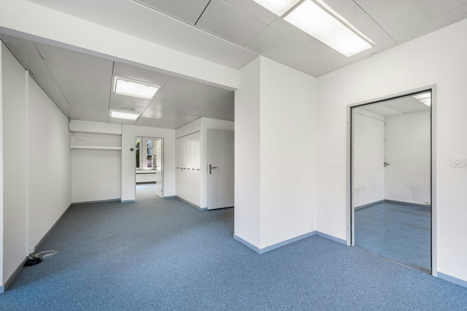 146m² office