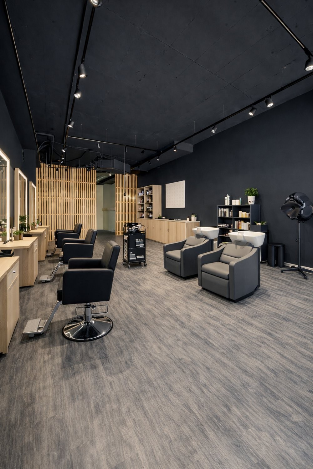 211m² commercial