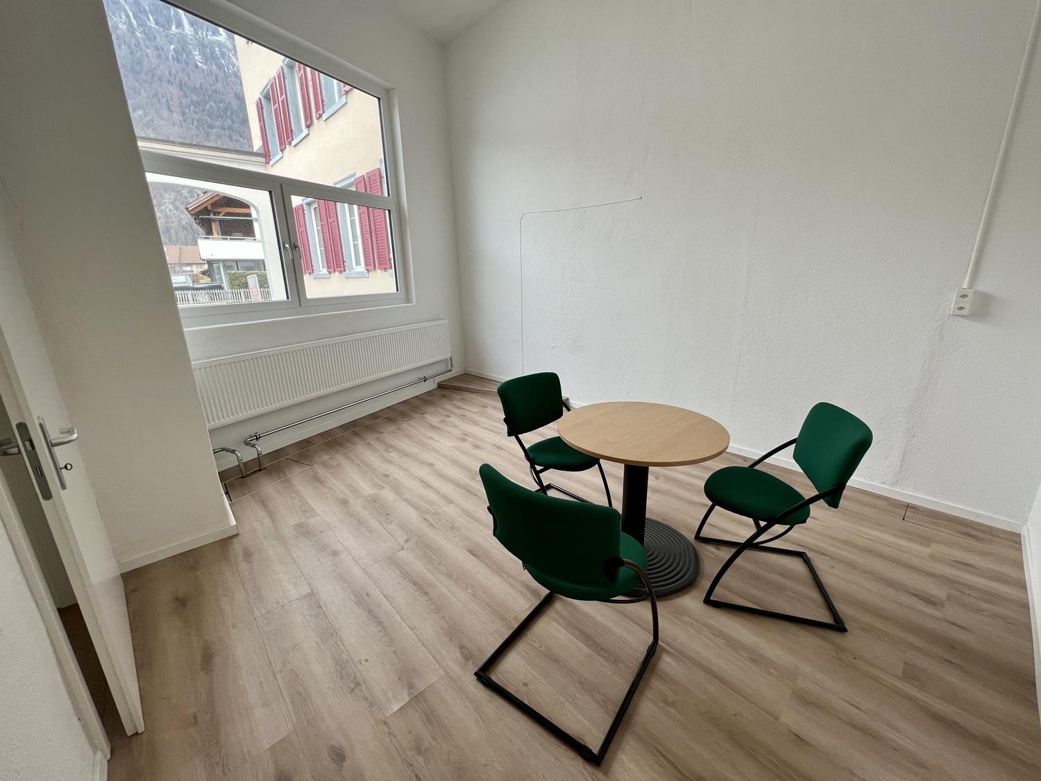 140m² commerciale, foto 5 di 7