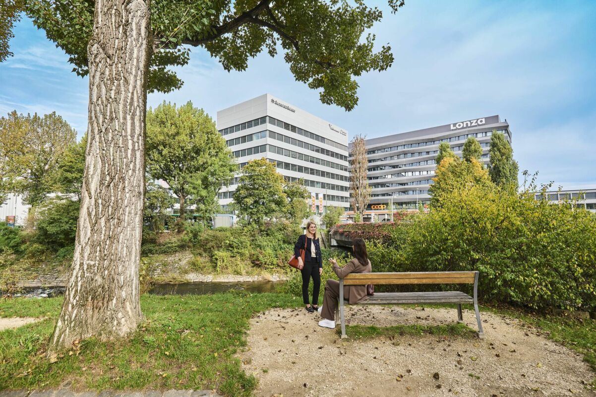 200m² office