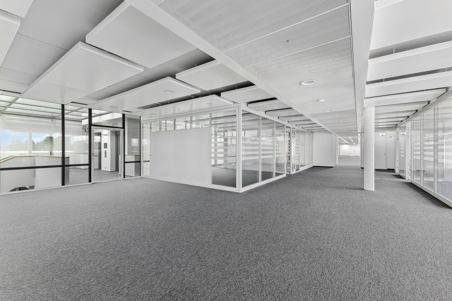 ufficio di 1482m², foto 1 di 10