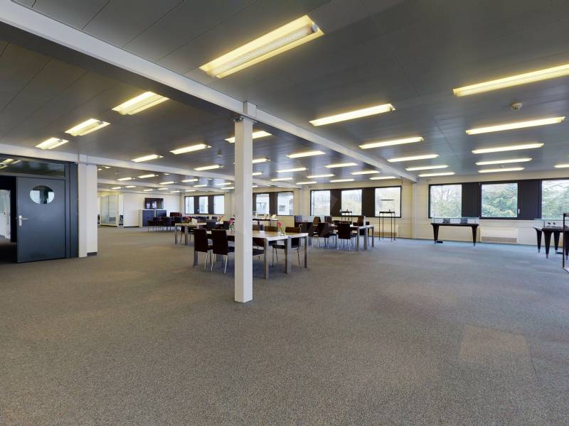 2810m² Industrieobjekt, Foto 3 von 9