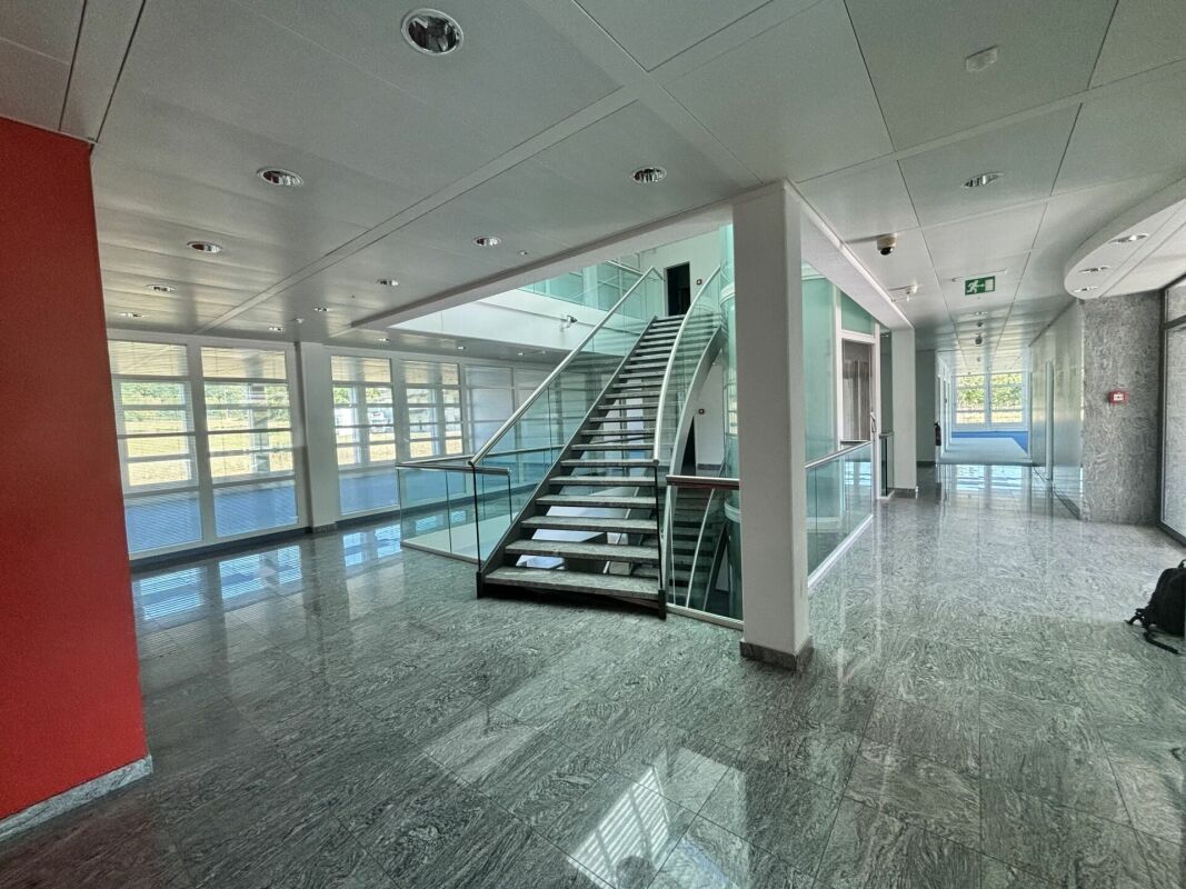 2600m² Büro, Foto 3 von 10