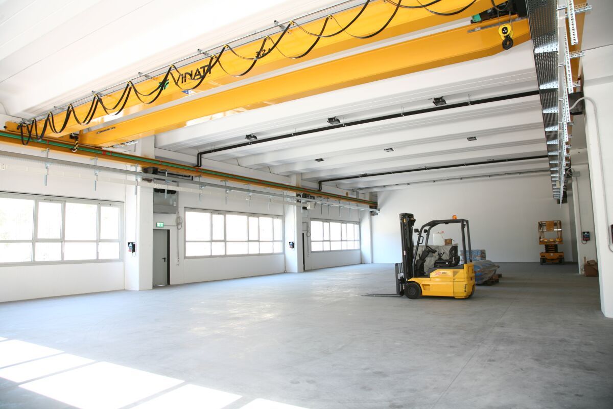 Commercial, Foto 2 von 6