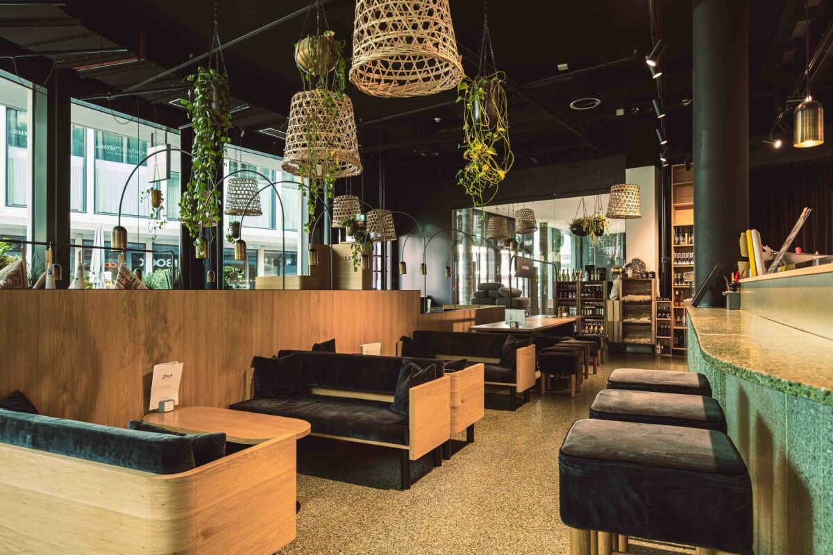 233m² office