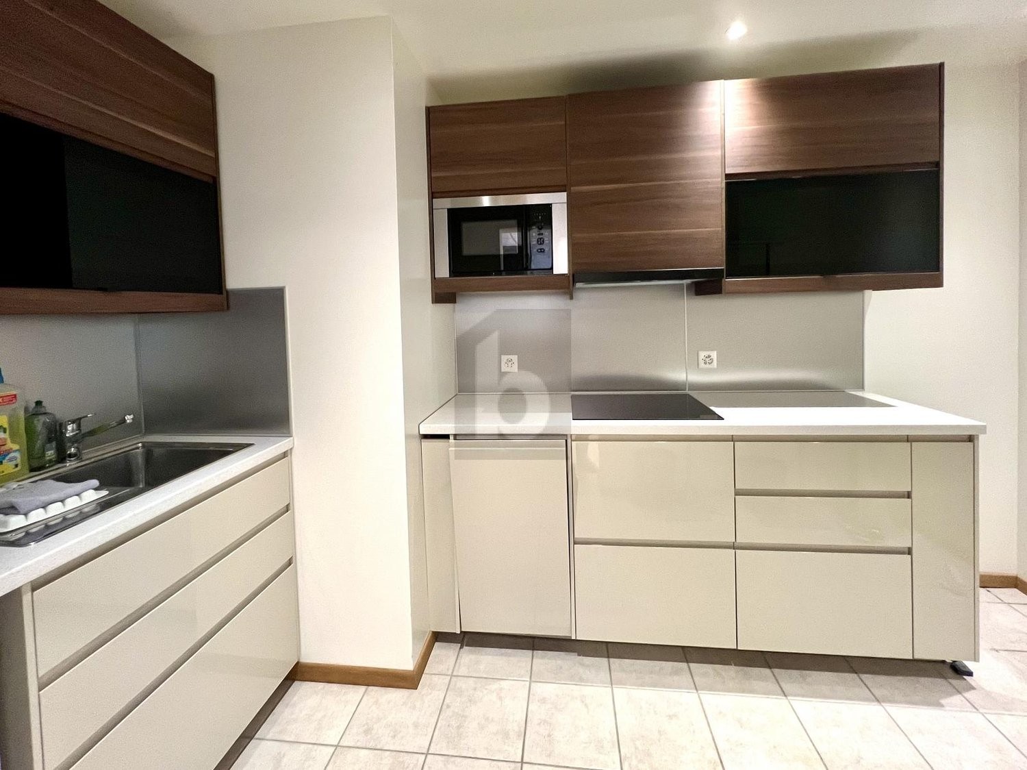 80m² Büro