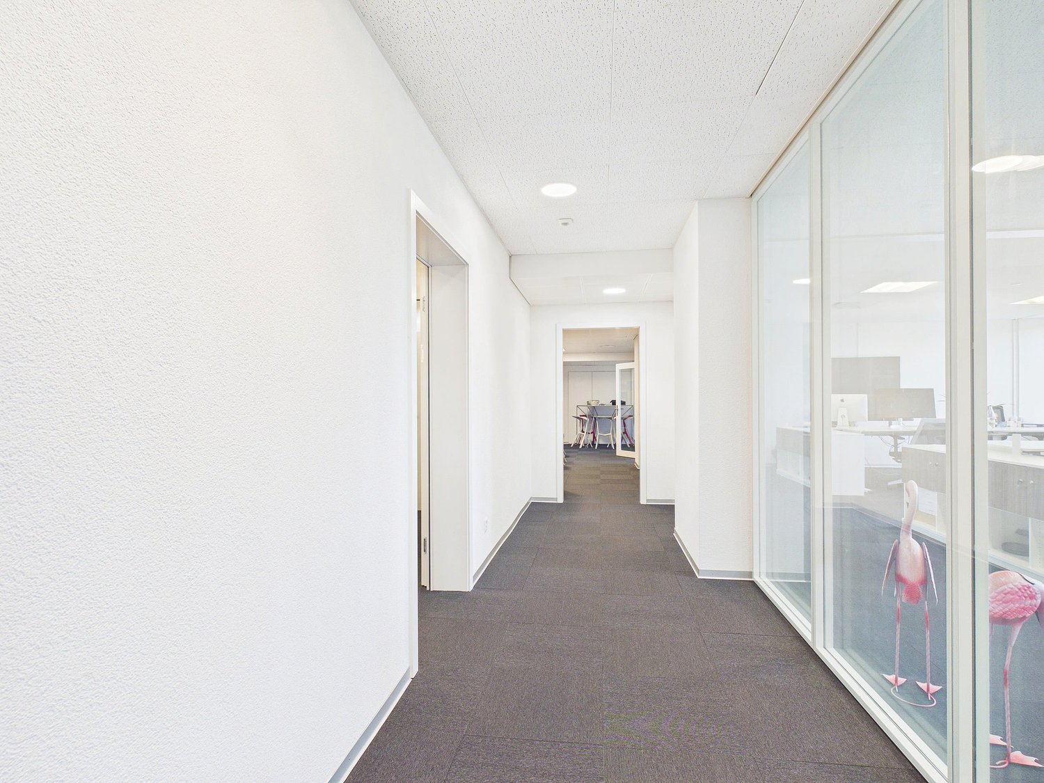 Bureau de 200m², photo 2 sur 9