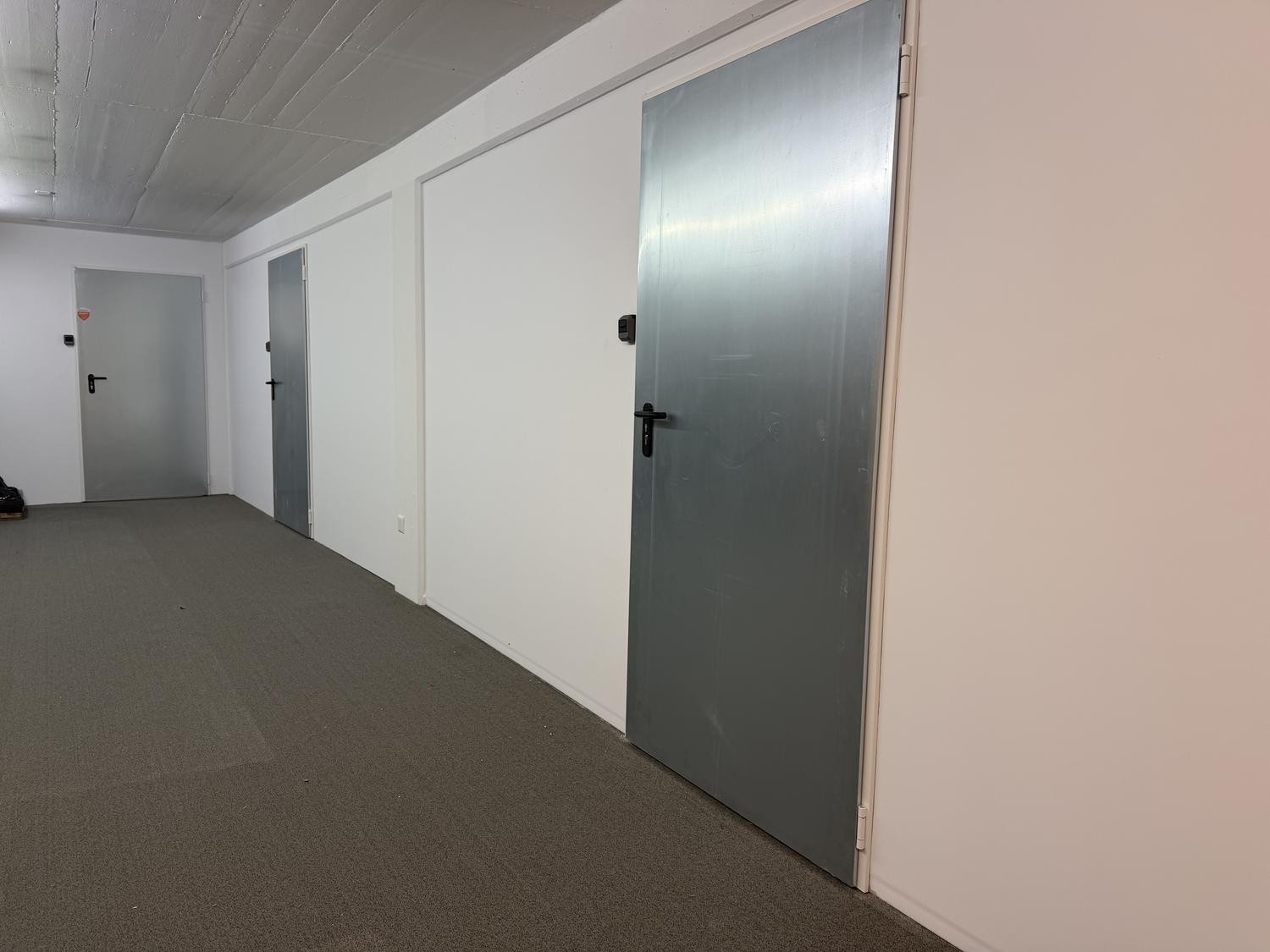 19-19m² commercial, Foto 1 von 2