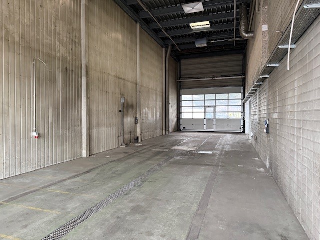 985m² commercial